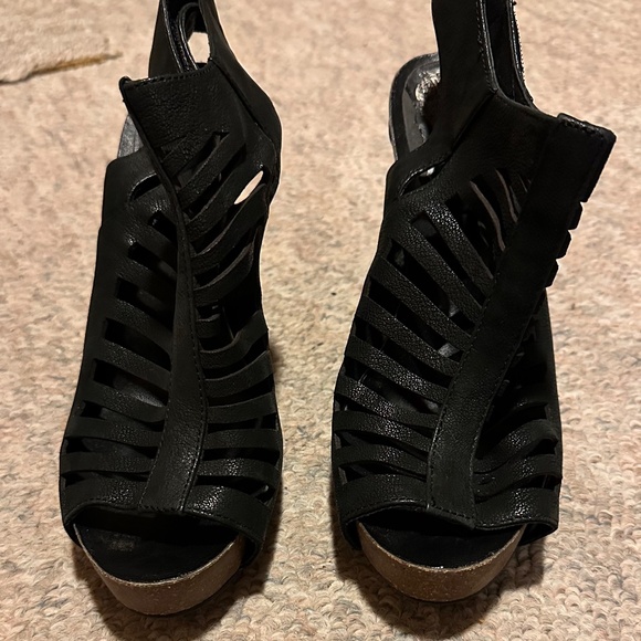 Vince Camuto Open-Toed Strappy Sandal Heels Size 8 - Picture 3 of 7